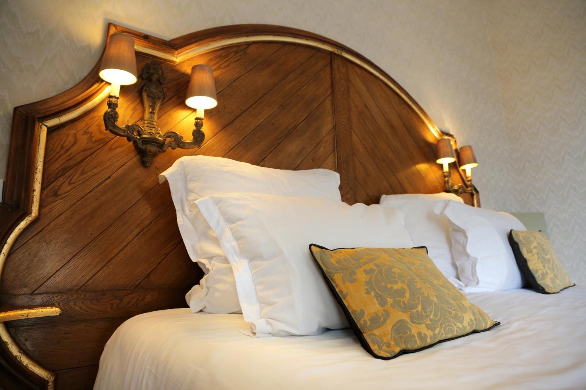 ชาโต เดอ เมอร์กู Hotel Mercues ภายนอก รูปภาพ