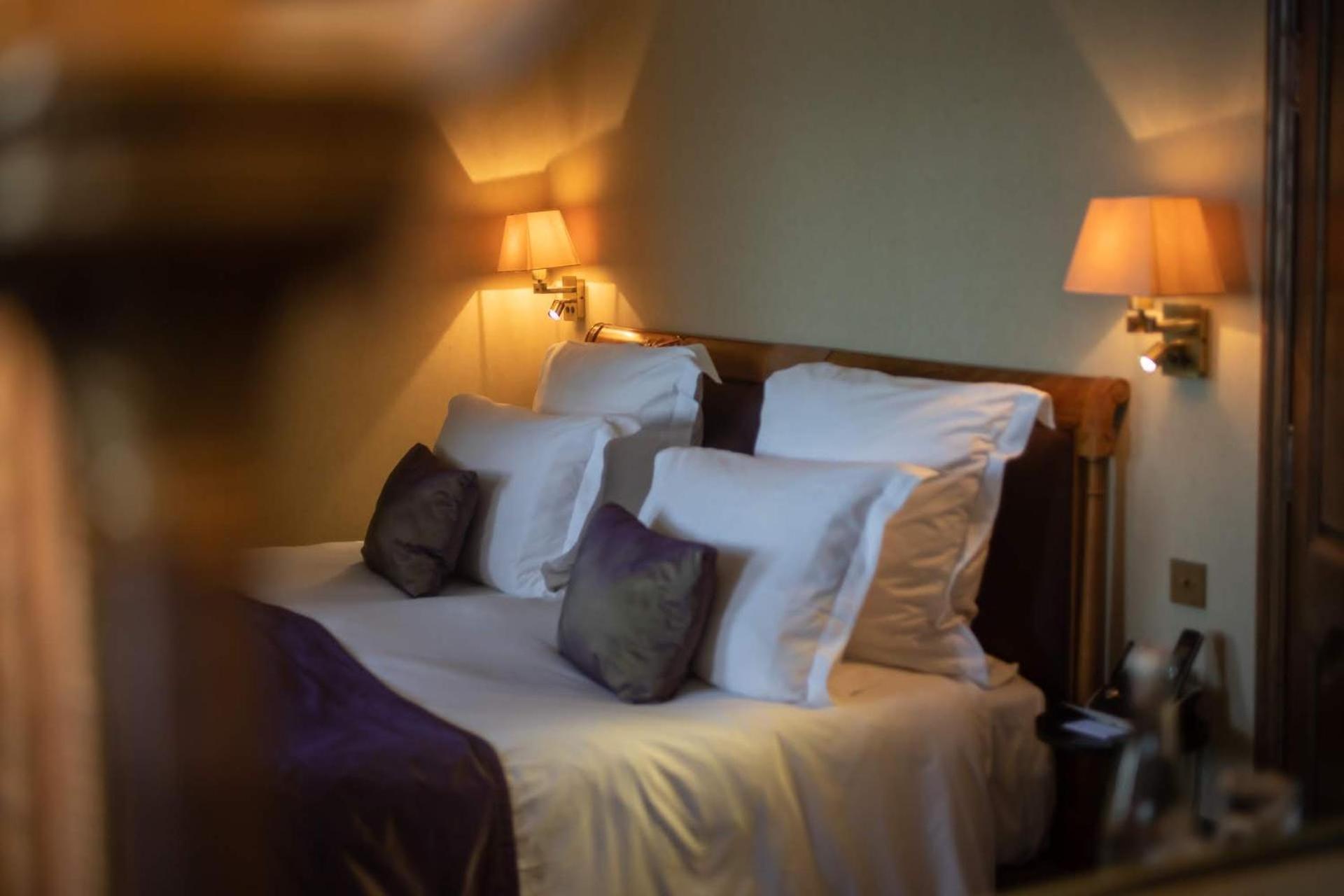 ชาโต เดอ เมอร์กู Hotel Mercues ภายนอก รูปภาพ